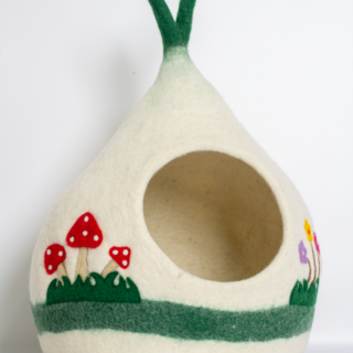 Felt Teppe Cat Cave